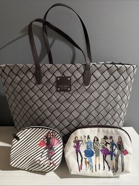 Henri Bendel Large Woven Centennial Stripe Market Tote 2 cosmetic bags
